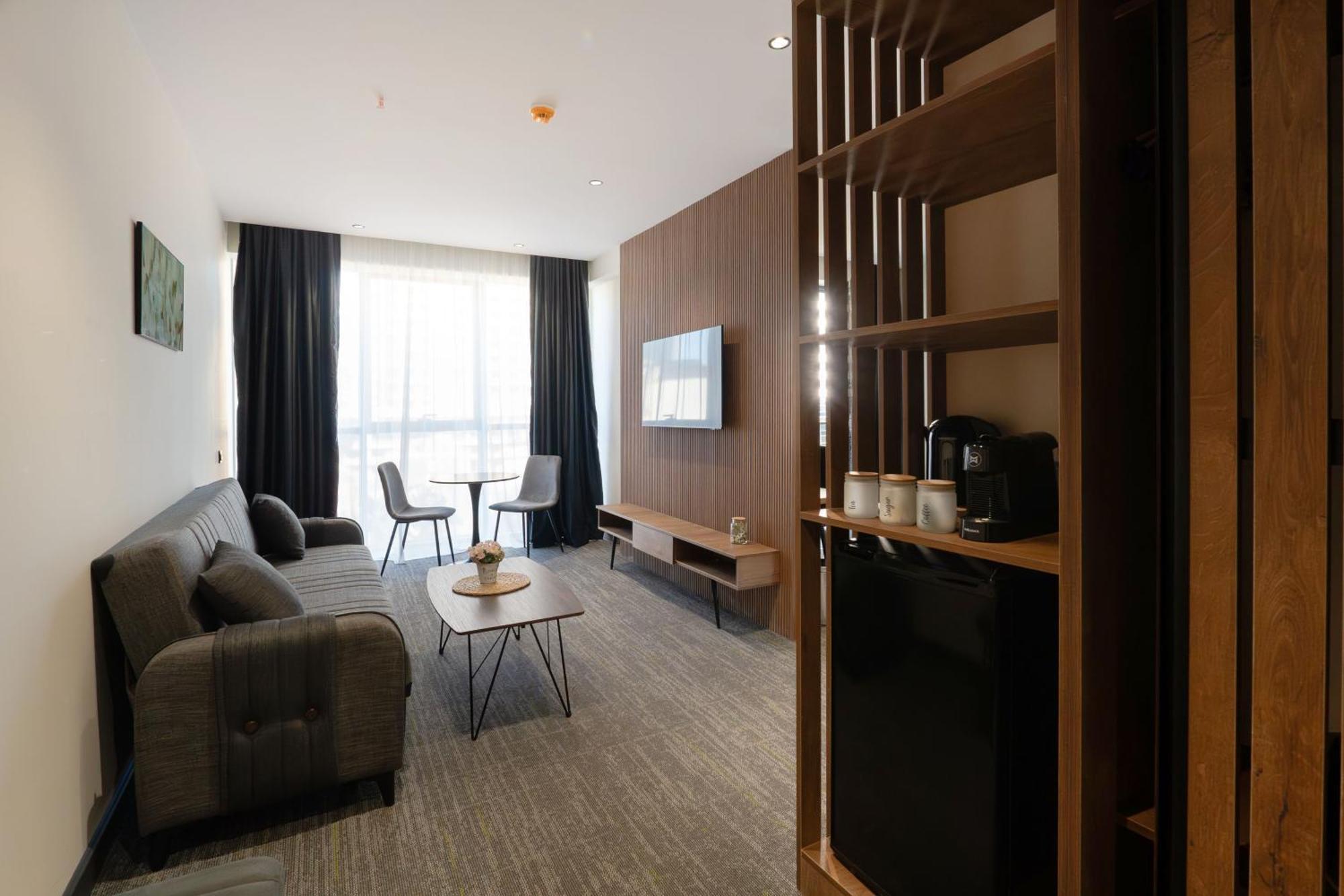 Nova Luxe Hotel & Residences Batumi Quarto foto